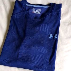 Under Armour Men's XL shirt